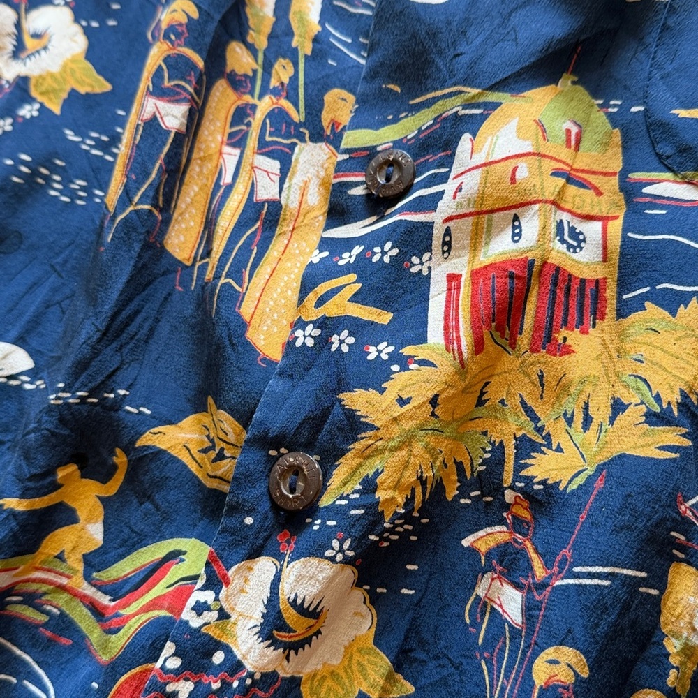 An Original Avanti Silk Button down aloha Waikiki hospitality medium - Picture 3 of 4